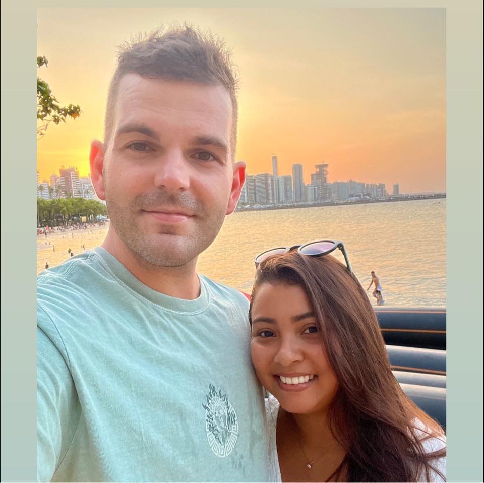 Image de profil d’un couple ayant offert une chanson personnalisée en cadeau.